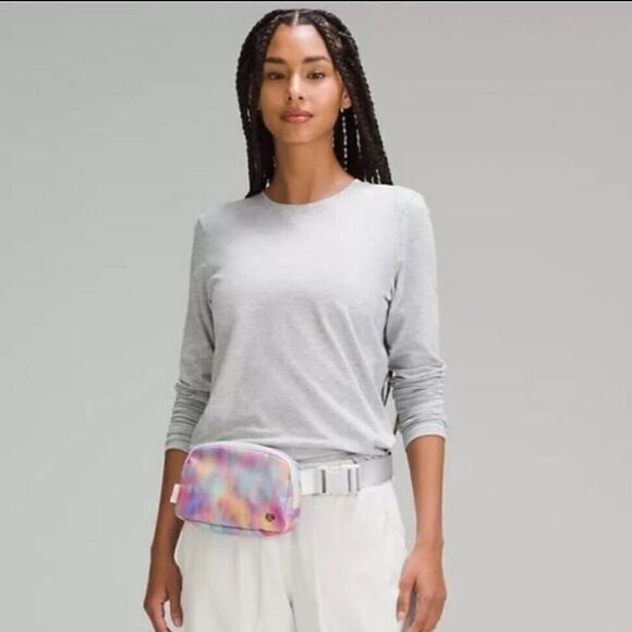 Lululemon Everywhere Belt Bag 1L | Prism Wash Print Multi/Vapor NEW with Tags #7 - Picture 5 of 8